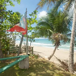 beachfront-two-bedroom-apt-in-aguada-alamar-2.top-hotels-puertorico.com/