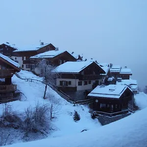 tania-kalinka-duplex.hotels-rhonealpes.com/